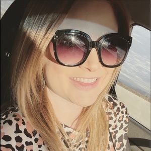 Meet your Posher, Christine